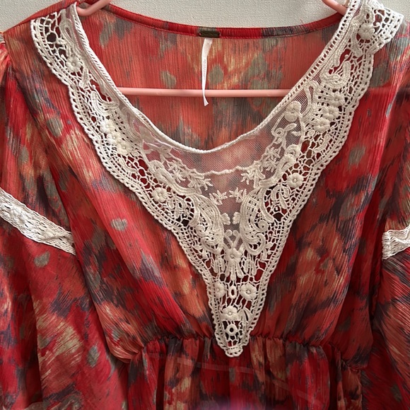 Free People Flowy Top Small ❤️ - Picture 3 of 6